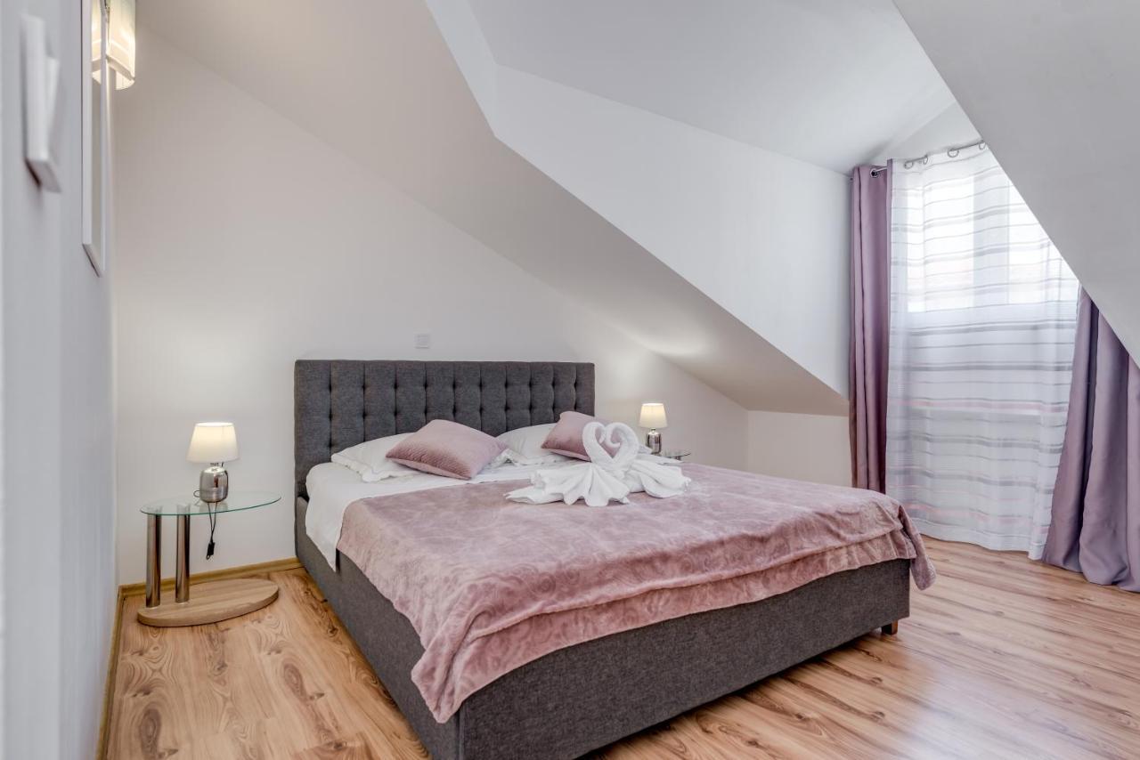 Summer Orchid - Spacious Duplex By The Beach & Ps5 Stobreč Exterior foto