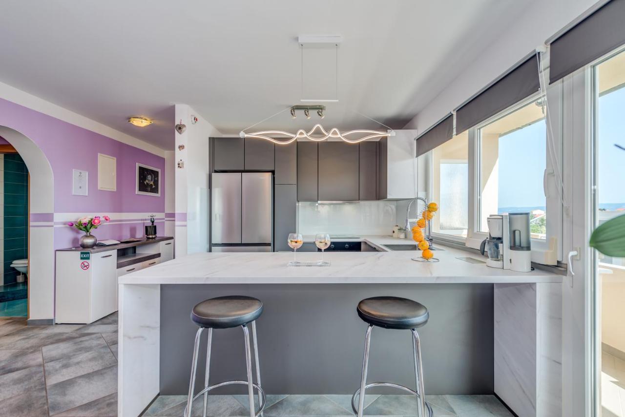 Summer Orchid - Spacious Duplex By The Beach & Ps5 Stobreč Exterior foto